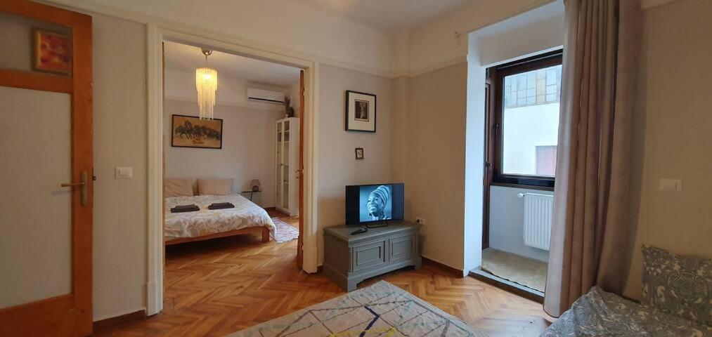 Elegant Apartment Near Rosetti Square Bucureşti Ngoại thất bức ảnh
